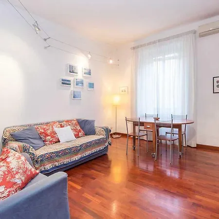 Vatican Eroi Apartamento *